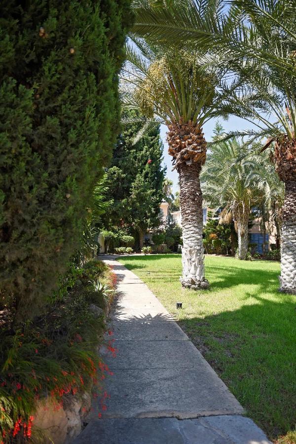 Paphos Paradise Gardens With A Large Terrace מראה חיצוני תמונה