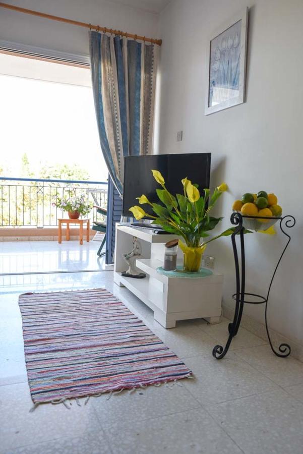 Paphos Paradise Gardens With A Large Terrace מראה חיצוני תמונה